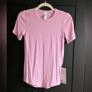 (Sold) RARE NWT Lululemon Hold Tight Short Sleeve in Vitapink (size 6)